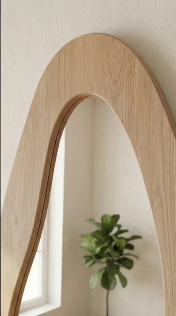 Organic Wave Oak Mirror natural oak wave grain close-up 1